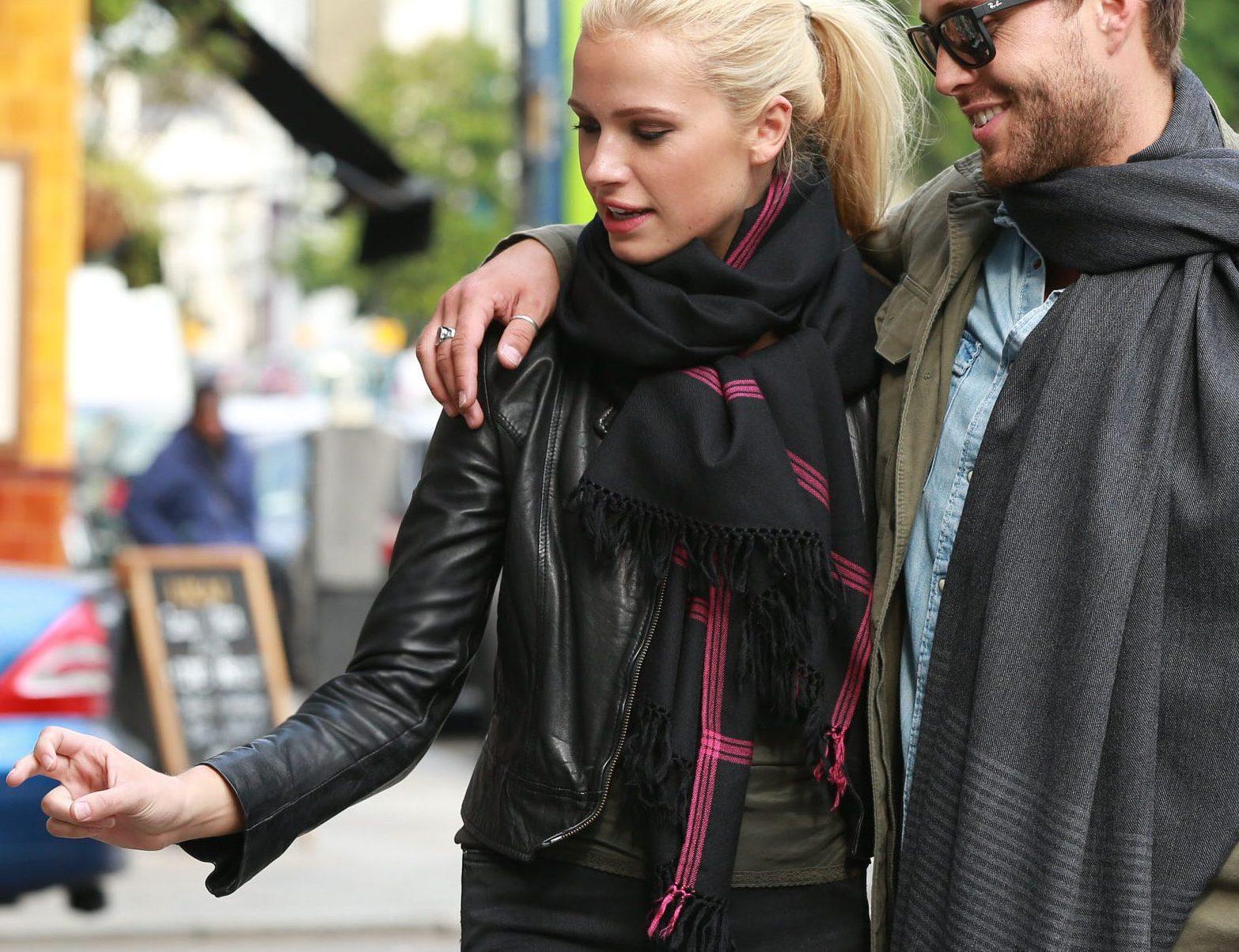 5 reasons to add a likemary scarf to your gift list - likemary