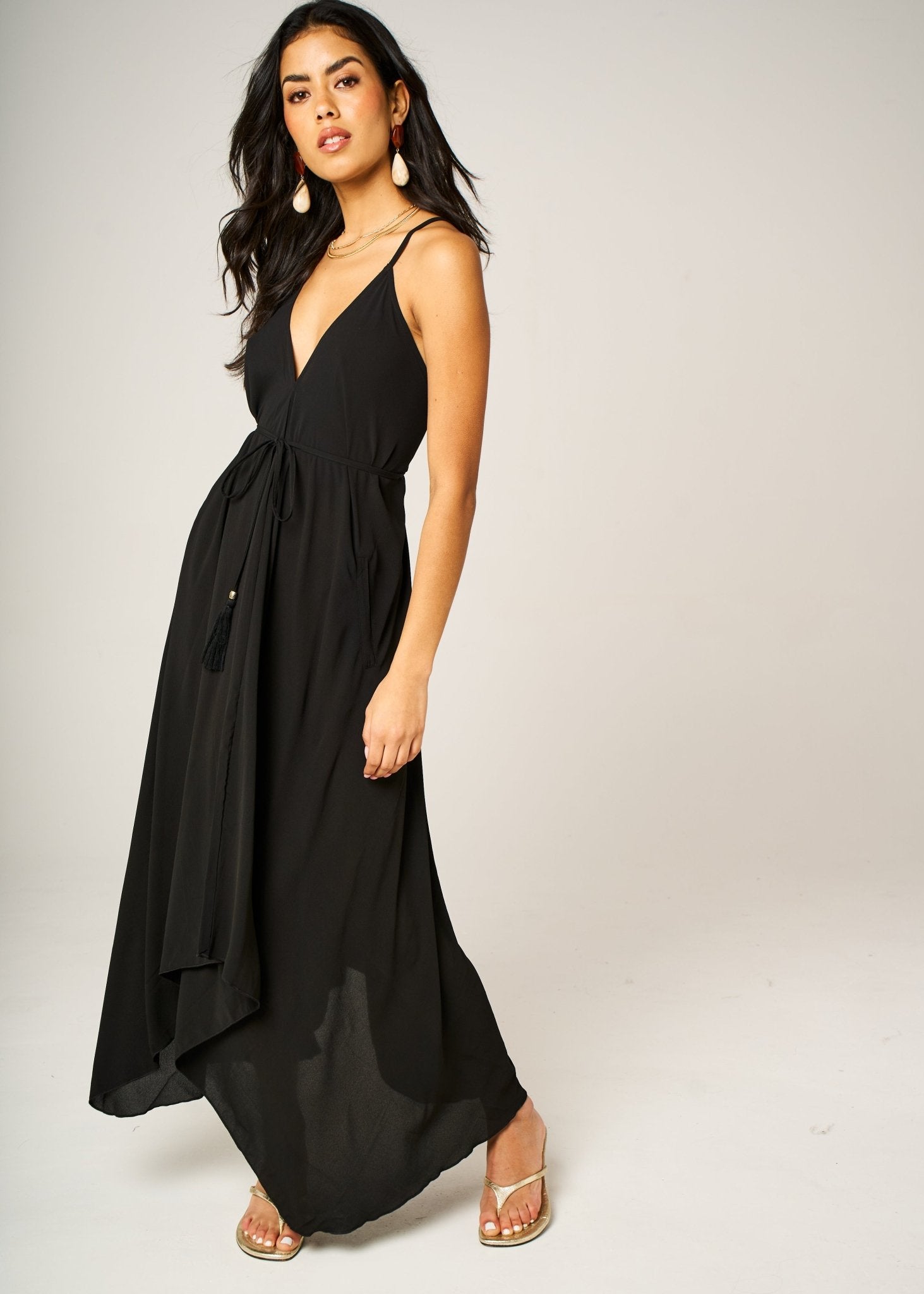 Black Summer Maxi Dress with Open Back & Pockets - likemary