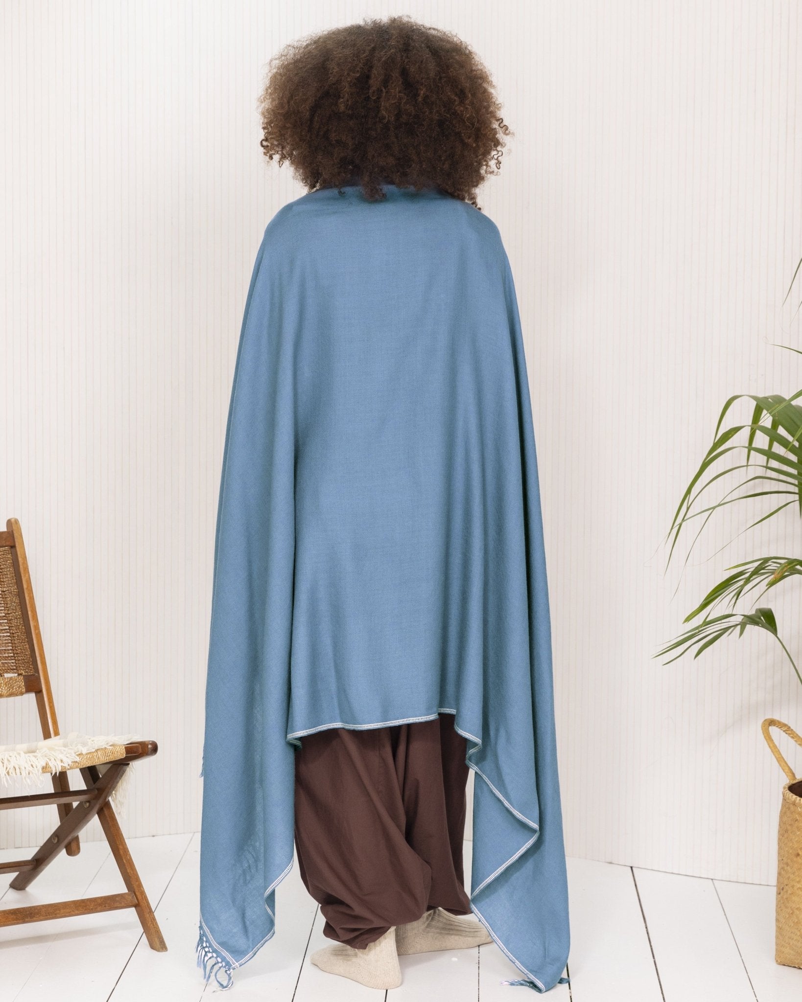 Blue Wool Shawl – Oversized Handwoven Blanket Scarf - likemary