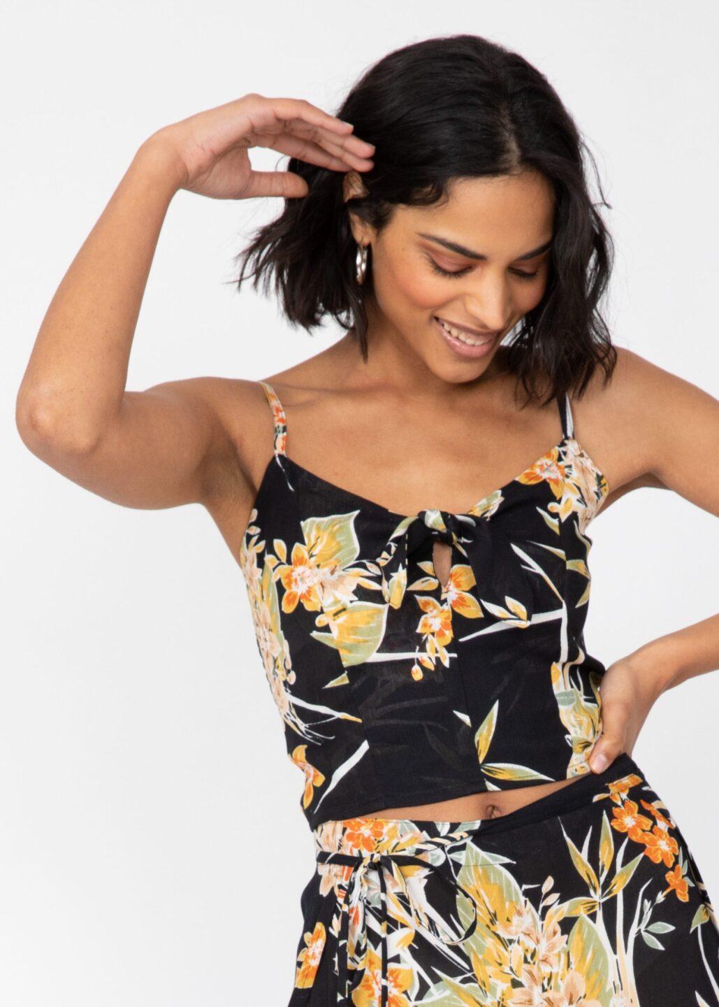 Floral Black Crop Top - likemary