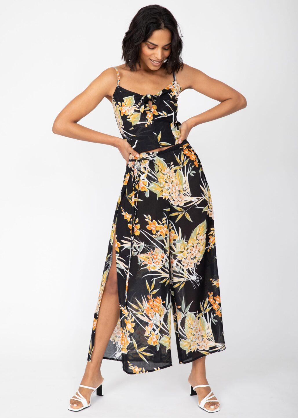 Floral Black Crop Top - likemary