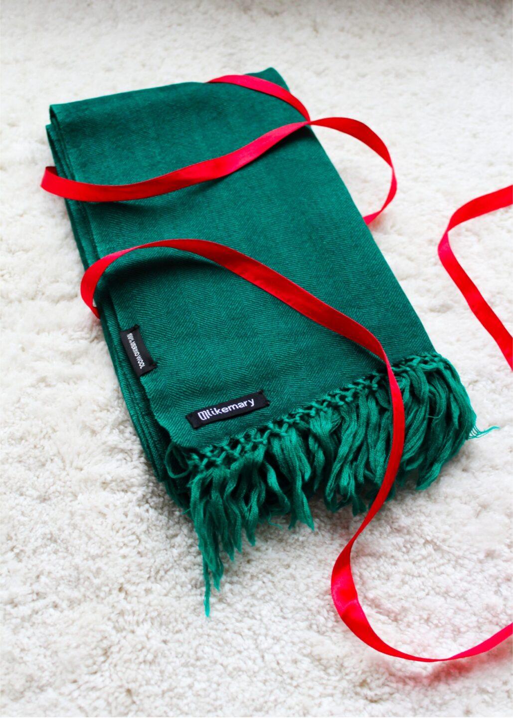 Handloom Merino Wool Herringbone Pashmina Scarf in Emerald Green - likemary