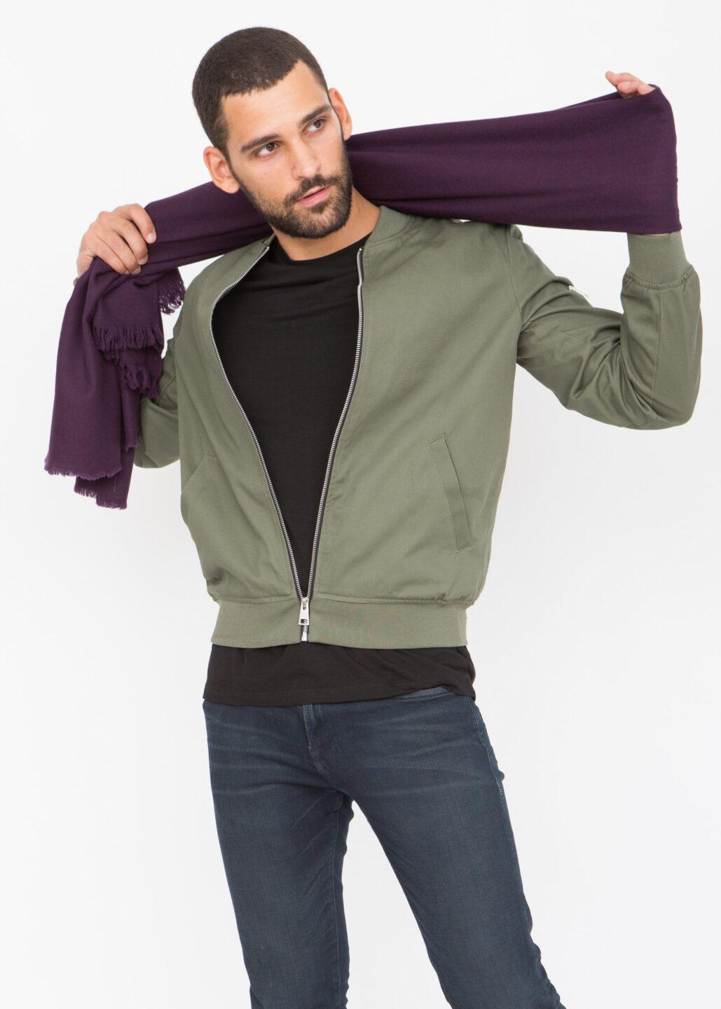 Handwoven Merino Wool Blanket Scarf for Men in Purple - likemary