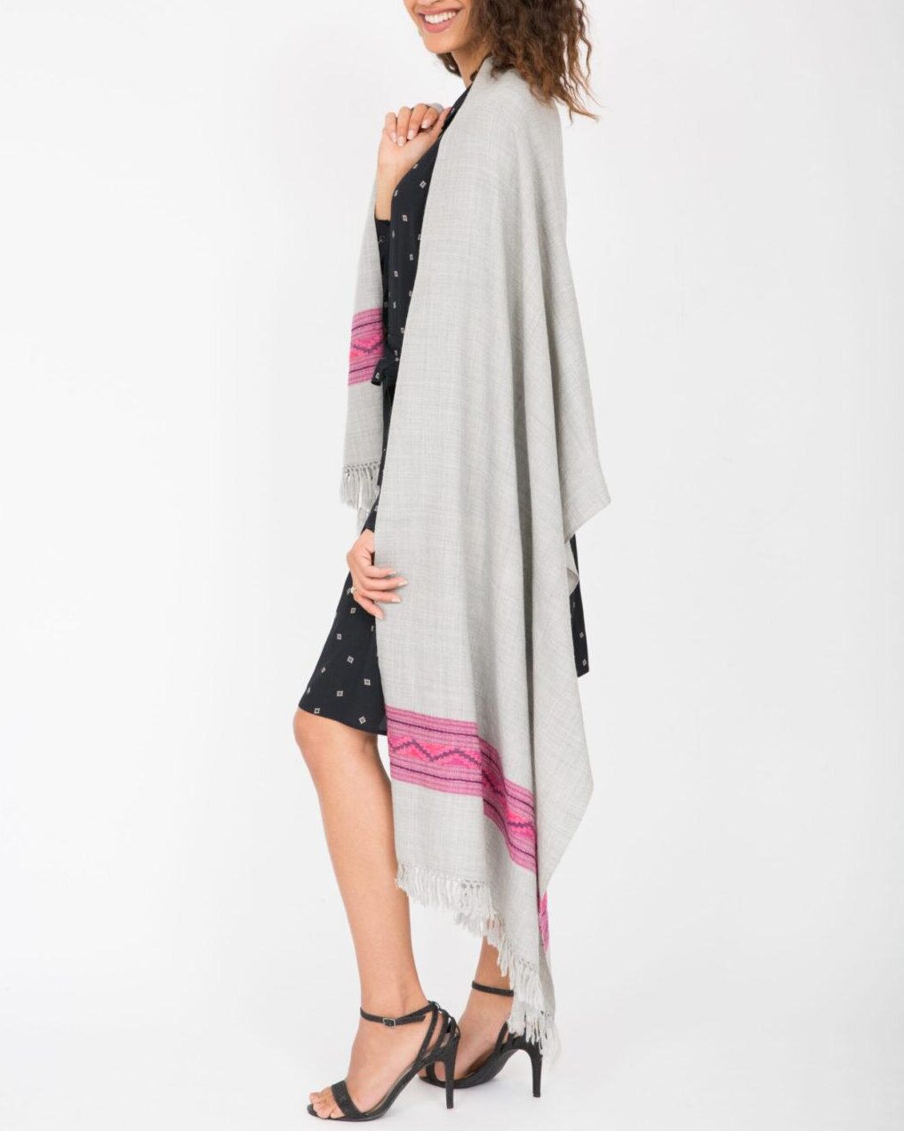 Handwoven Merino Wool Blanket Scarf with Himalaya Border in Grey - likemary