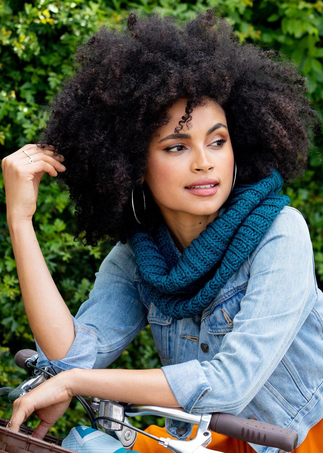 Loop Scarf - Handmade Infinity Snood in Teal Blue - likemary