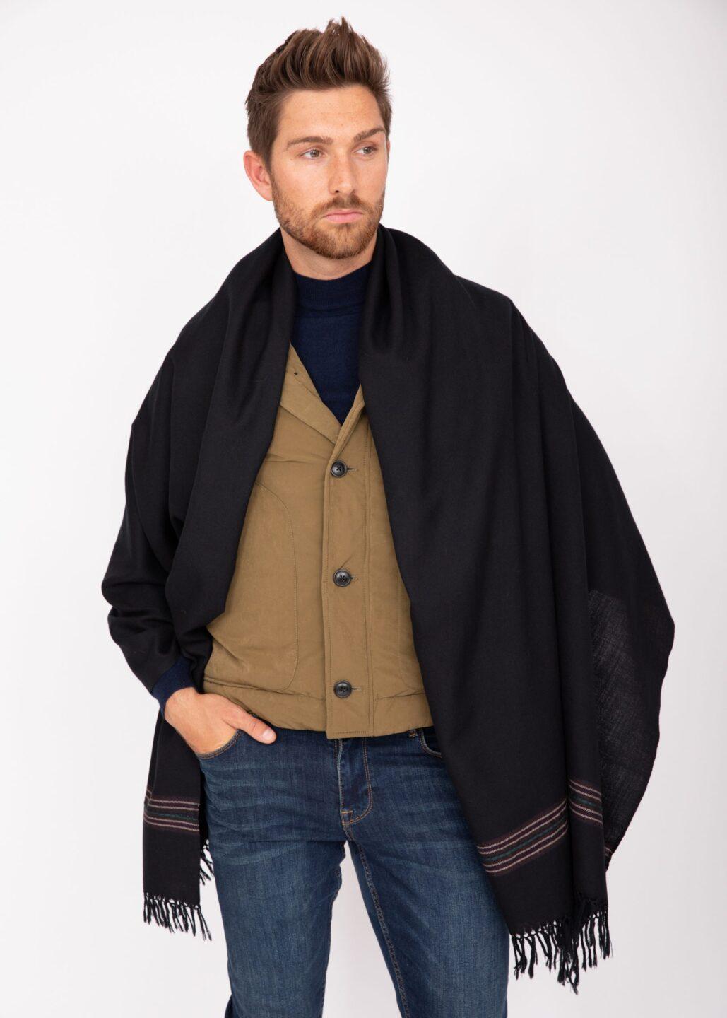 Men's Black Merino Wool Scarf – Handwoven Mansi - likemary