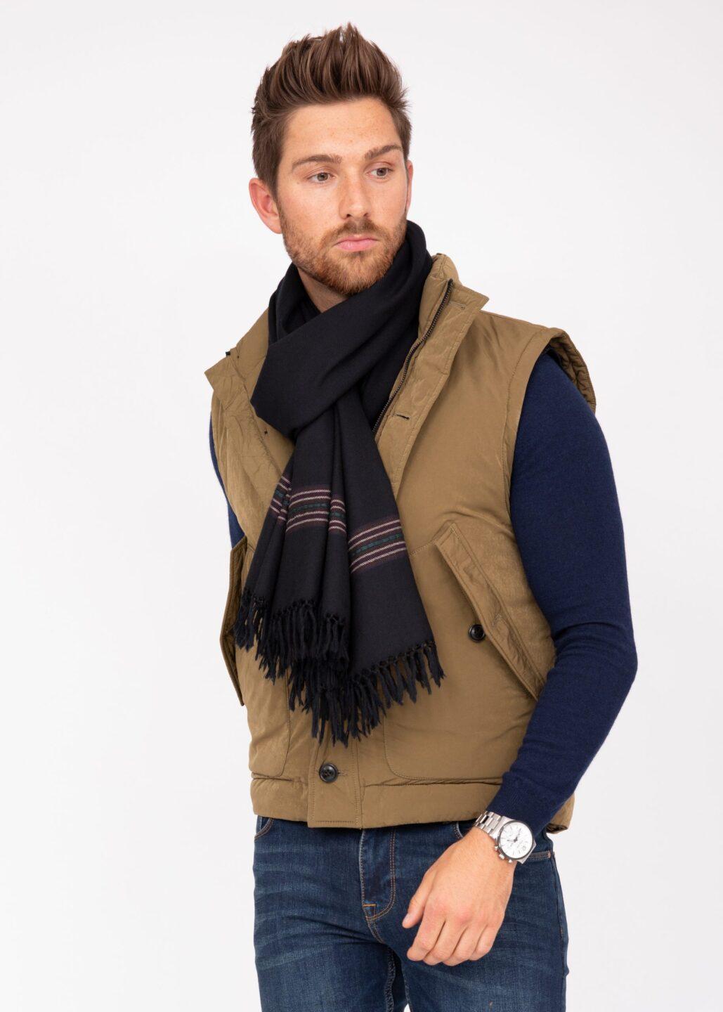 Men's Black Merino Wool Scarf – Handwoven Mansi - likemary