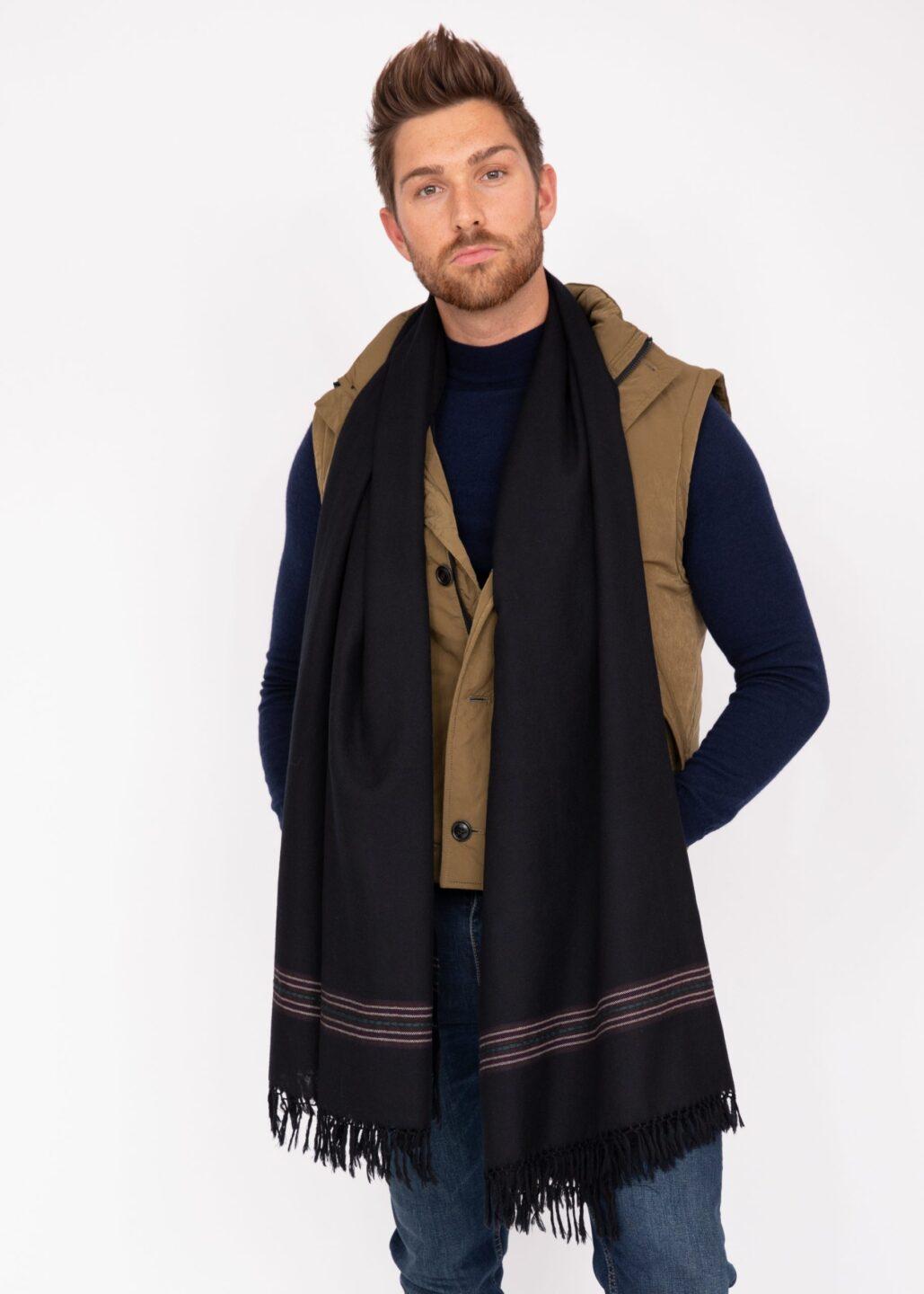 Men's Black Merino Wool Scarf – Handwoven Mansi - likemary