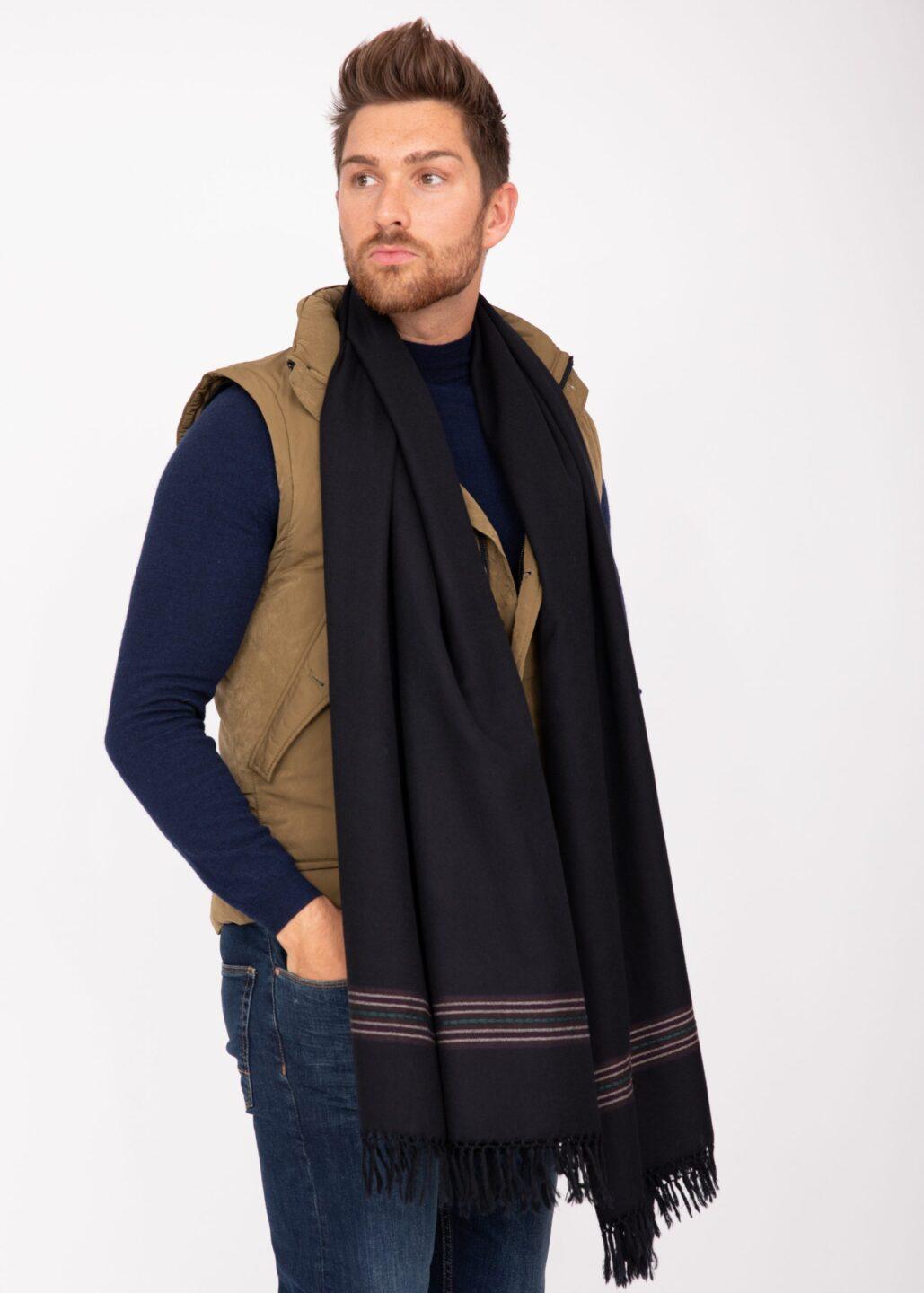Men's Black Merino Wool Scarf – Handwoven Mansi - likemary