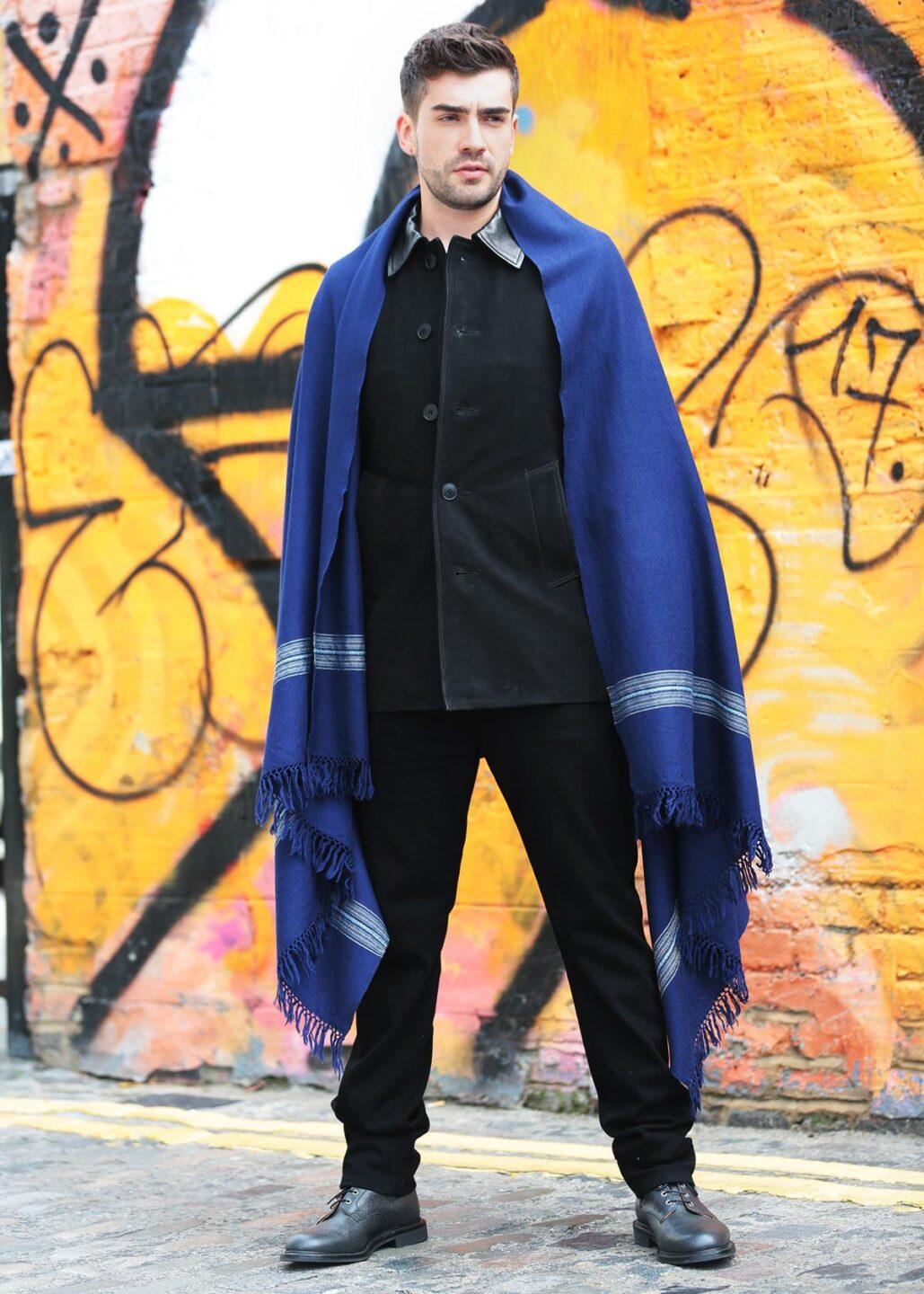 Men's Navy Blue Merino Wool Scarf Handwoven Mansi - likemary