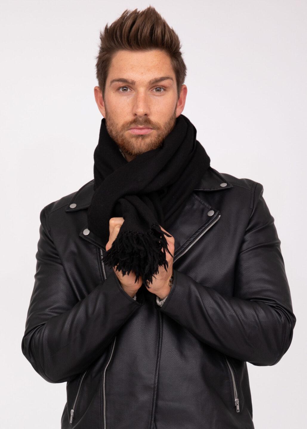 Men's Oversized Merino Wool Scarf in Black Twill Weave - likemary