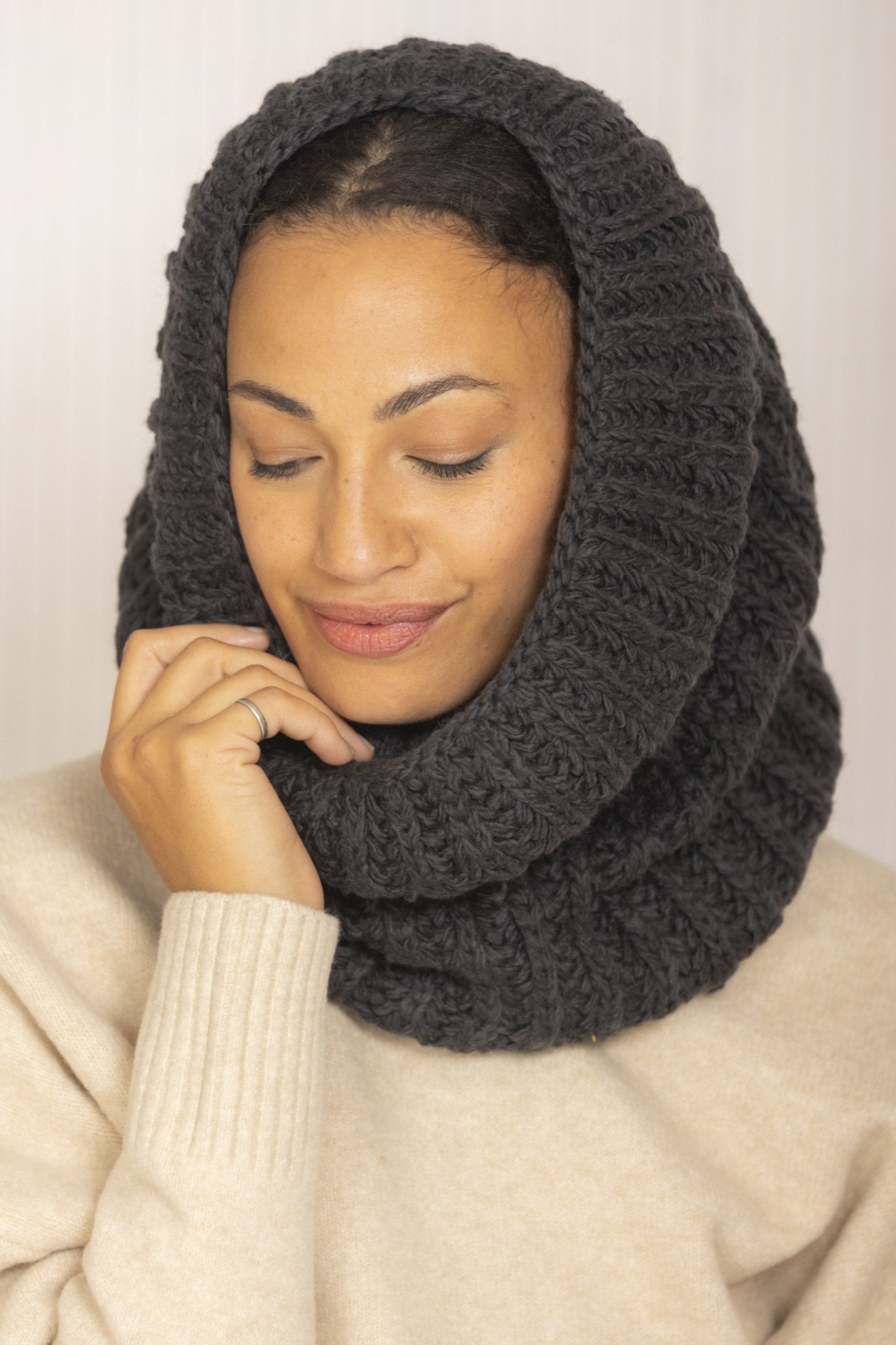 Merino Knitted Infinity Snood Scarf Charcoal - likemary