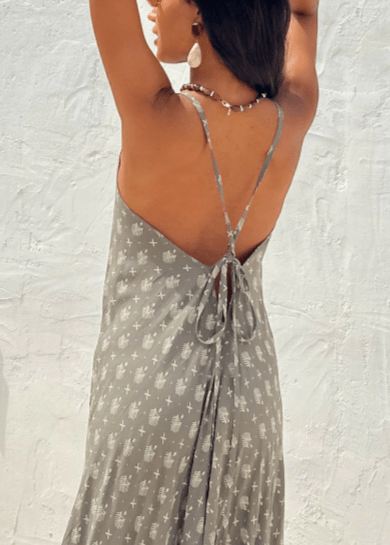 Summer Maxi Dress with Open Back & Pockets in Olive Green Print - likemary