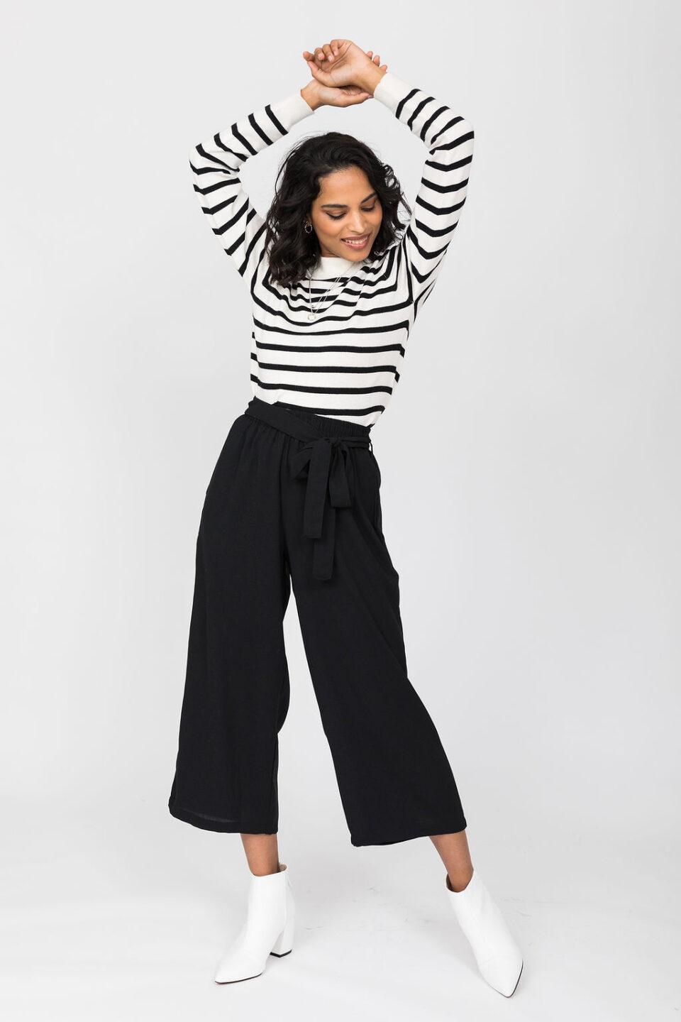 Wide Leg Culottes in Black - likemary
