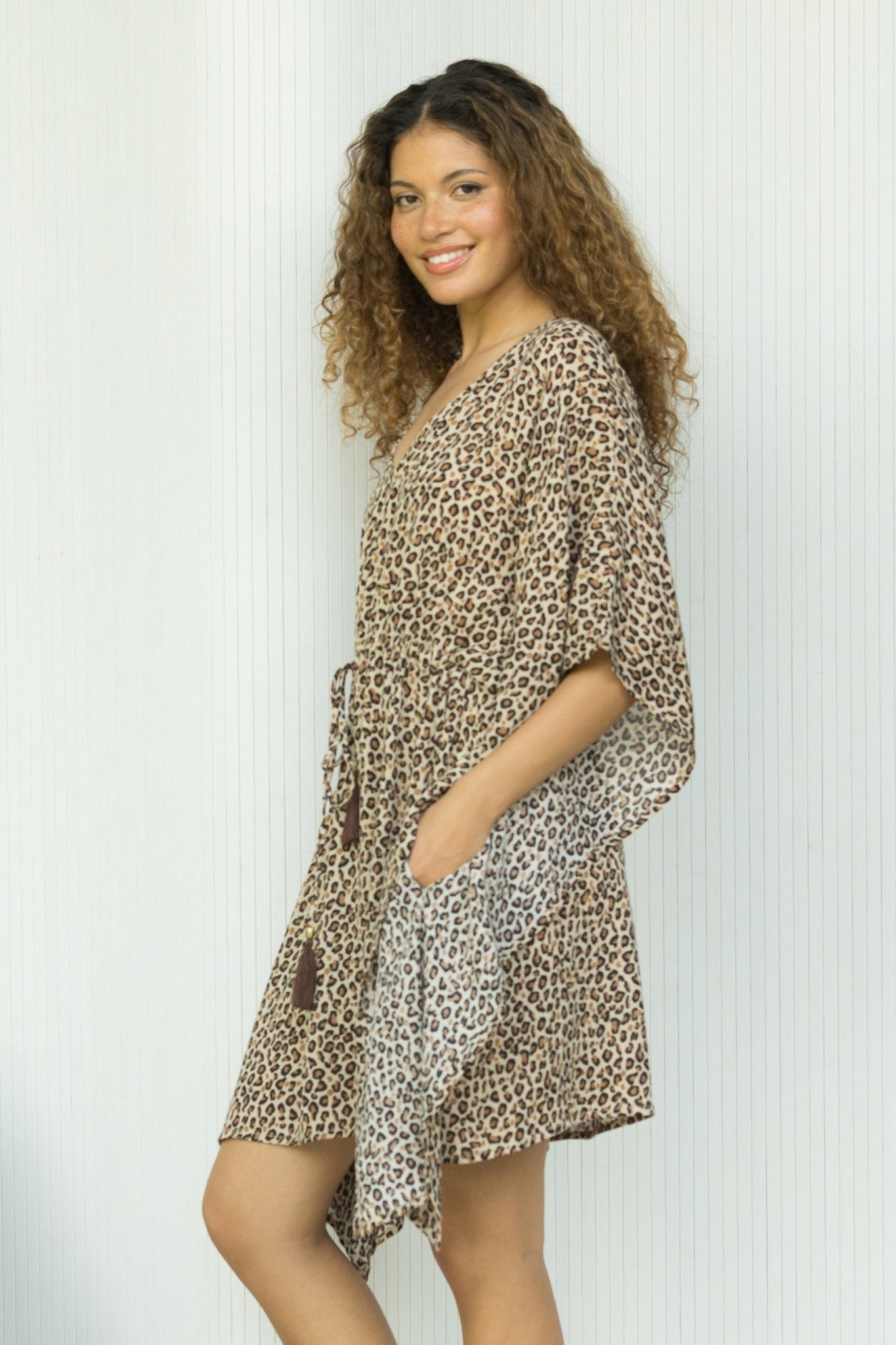 Beach Cover Up Kaftan with Pockets in Leopard Print - likemary