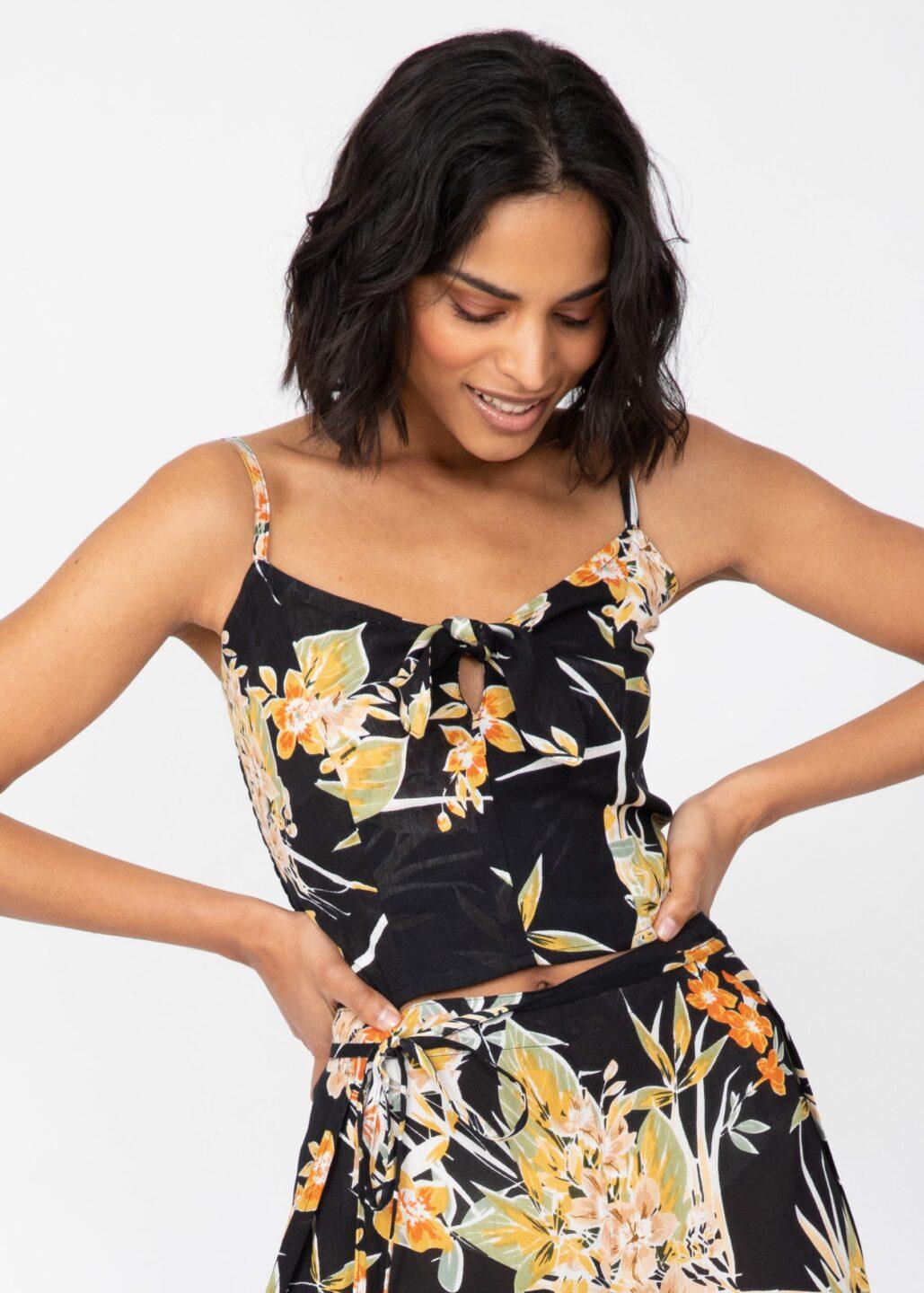 Floral Black Crop Top - likemary