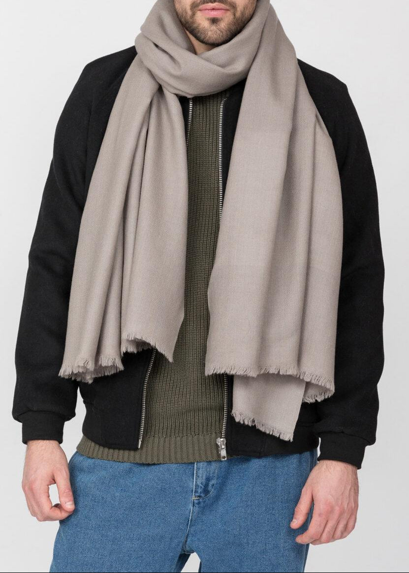 Handwoven Merino Wool Blanket Scarf for Men in Mushroom Beige - likemary