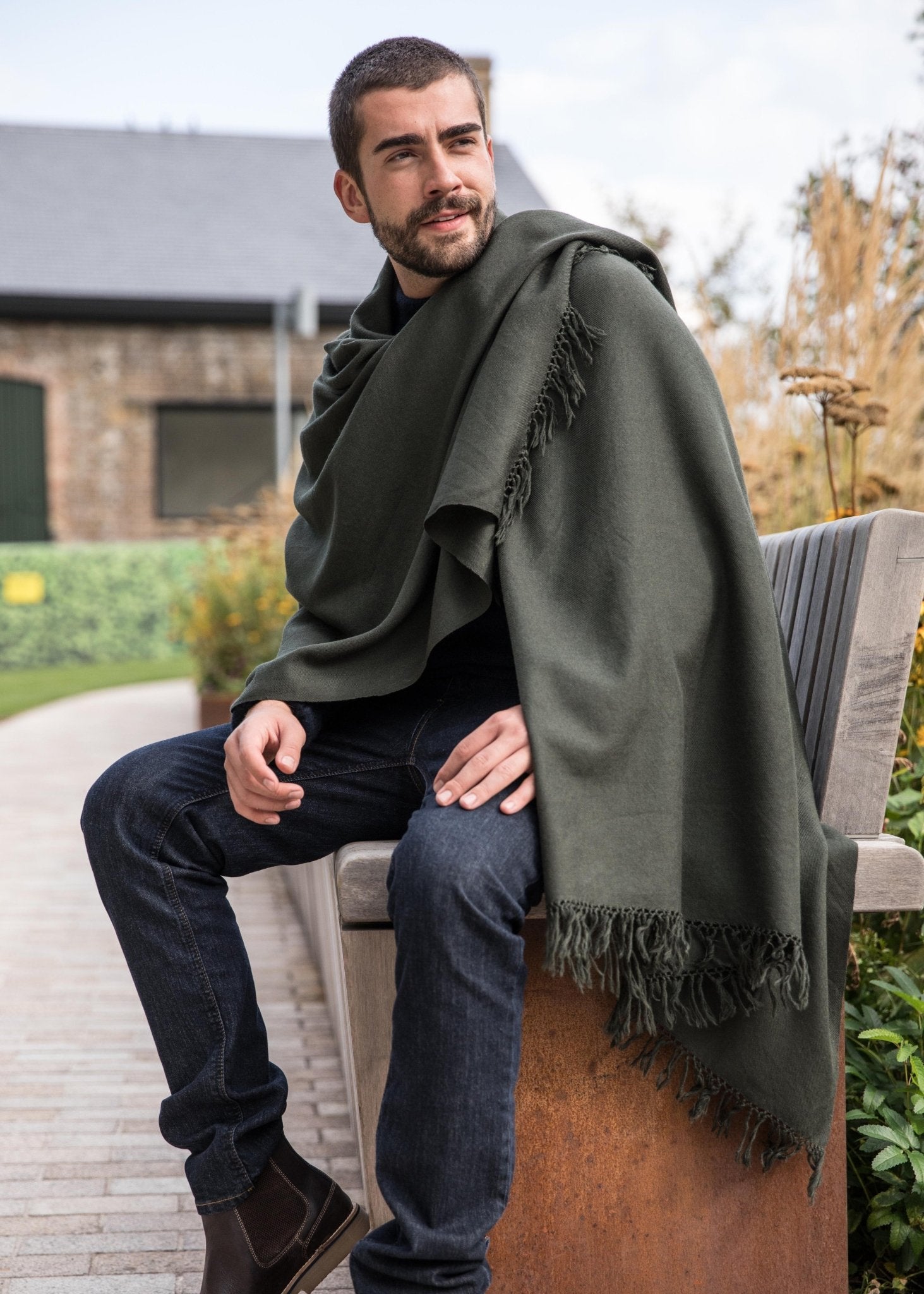Men’s Oversized Merino Wool Scarf im Camo Green - likemary