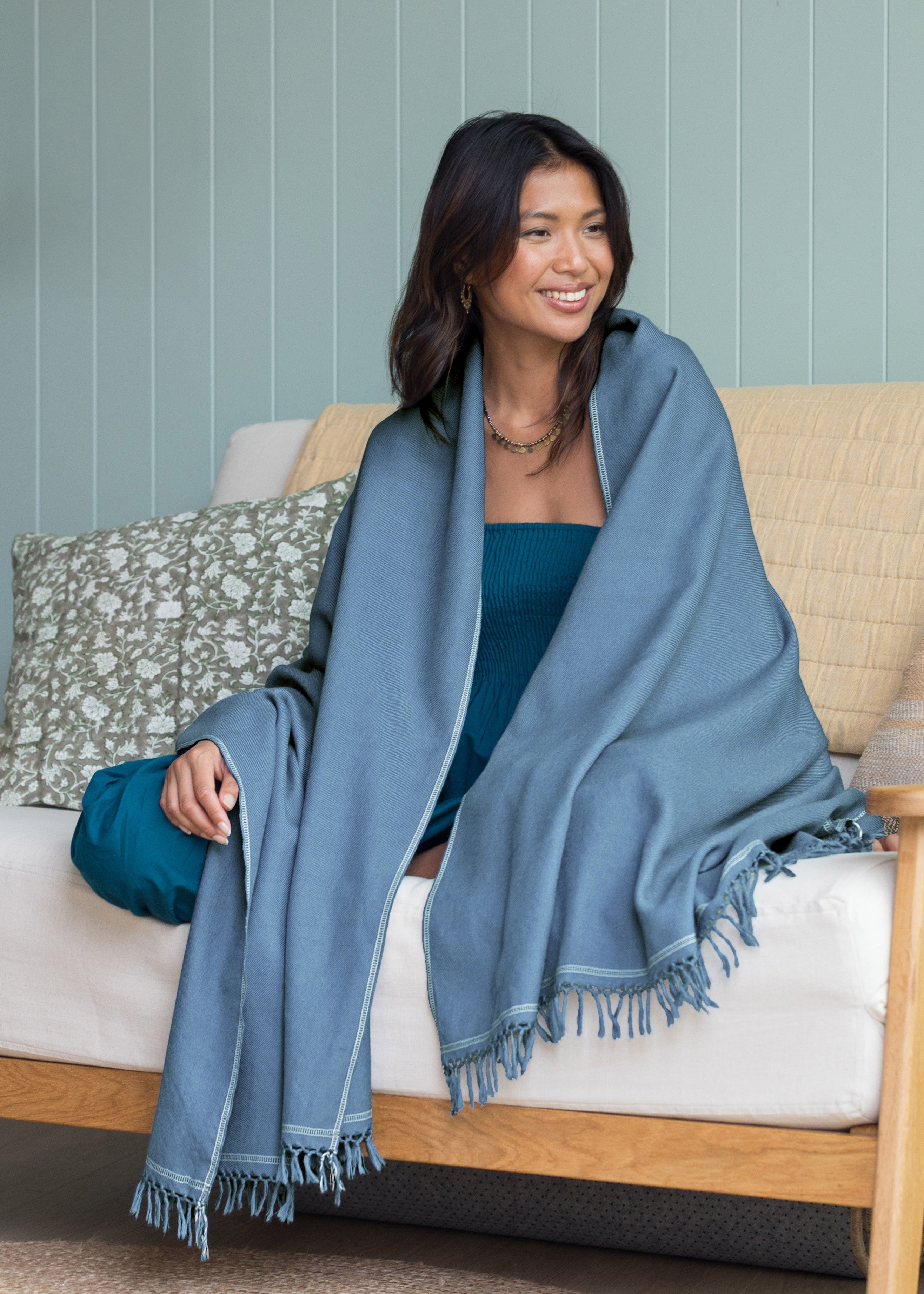Blue Wool Shawl – Oversized Handwoven Blanket Scarf