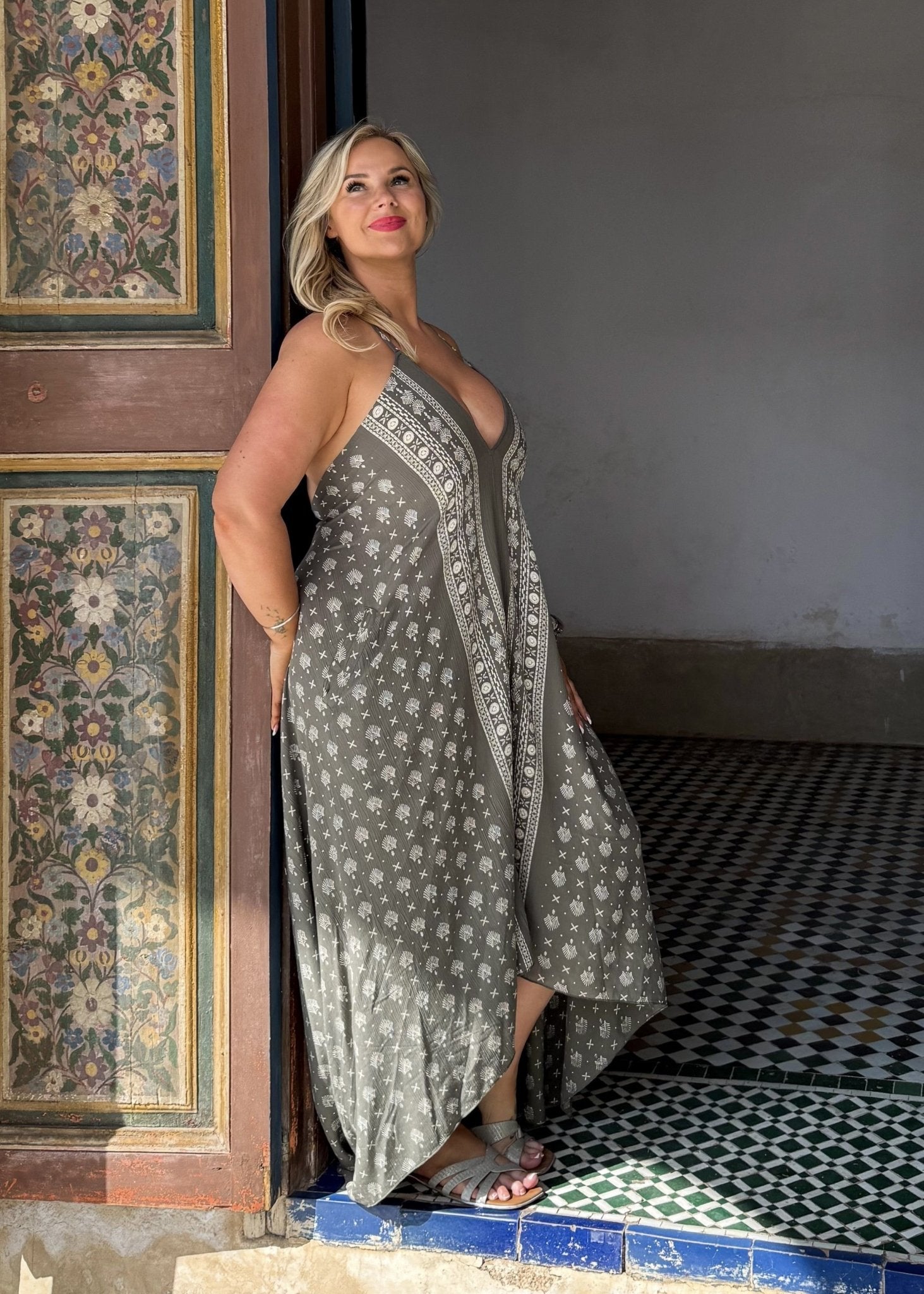 Summer Maxi Dress with Pockets in Olive Green - likemary